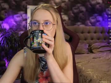 girl
        angeellina cam image #385245