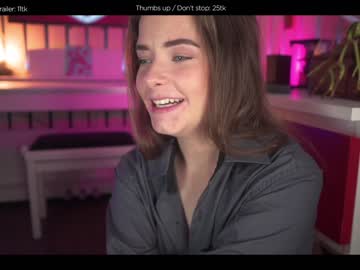 girl
        hermione_potter_couple cam image #246129
