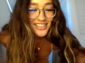 girl
        teleaevansss cam image #4882734