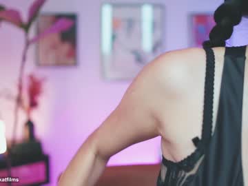 girl
        katdreams cam image #2474072