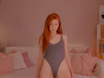 girl
        leahsthetics cam image #3906224