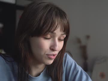 girl
        diruriru cam image #4146261