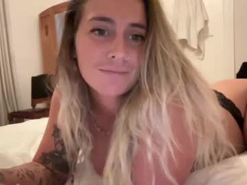 girl
        itsjessbby cam image #4317802