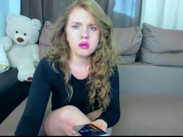 girl
        norabigas cam image #977156