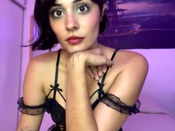 girl
        lunafox07 cam image #6225586