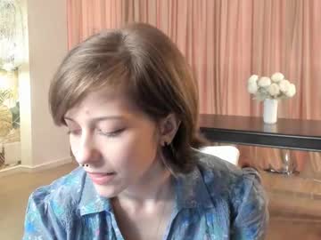 girl
        edlafollin cam image #6416439