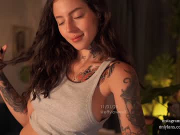 girl
        effyloweell cam image #644552