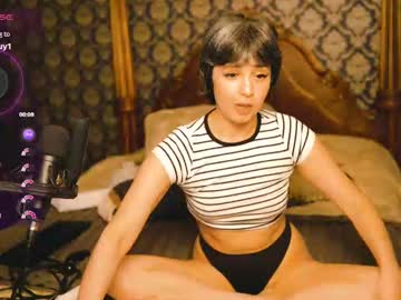 girl
        thecamwoman cam image #6949429