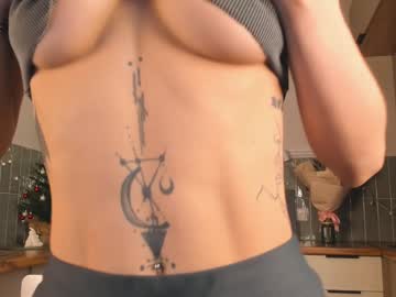 girl
        maxinefoulkes cam image #5798726