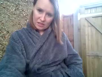 girl
        eatmypie69 cam image #2753663