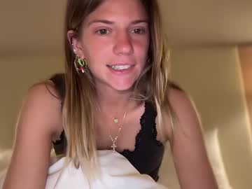 girl
        oliviahansleyy cam image #6619761