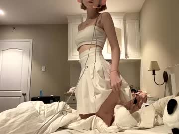 girl
        maudhendry cam image #6939508