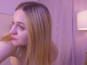 girl
        oh_mybell cam image #6759021