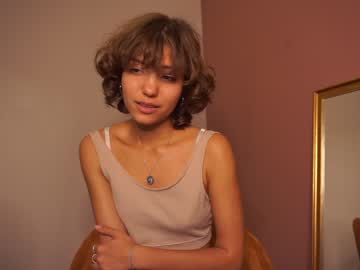 girl
        lenaelisabeth cam image #2994603
