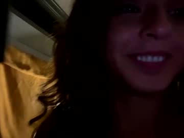 girl
        straightoutthetrailer cam image #4417413