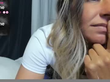 girl
        jennyhardnipsmith cam image #2314123