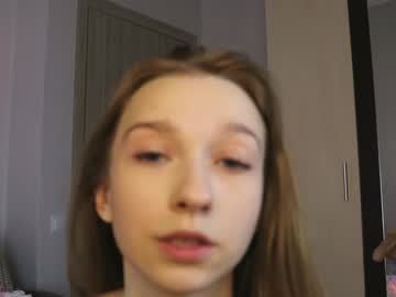 girl
        alisaa_01 cam image #5112225