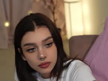 girl
        karina_amiri cam image #4721858