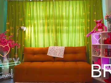 girl
        katy_ethereal cam image #6178234