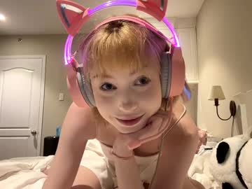 girl
        maudhendry cam image #6939217