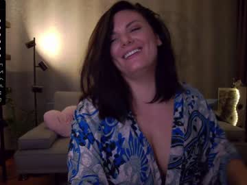 girl
        karrin cam image #2492456
