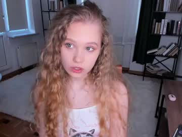 girl
        s1ren_s0ng cam image #6384473