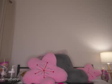 girl
        sweetkarmababy cam image #5031682