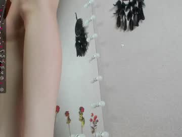 girl
        euphoria_life cam image #3029976