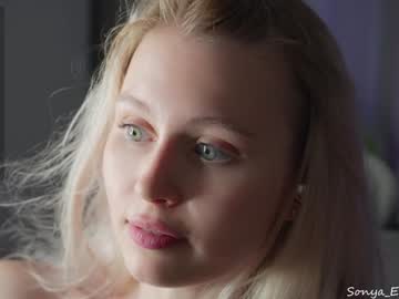 girl
        sonyaericsson cam image #4350102