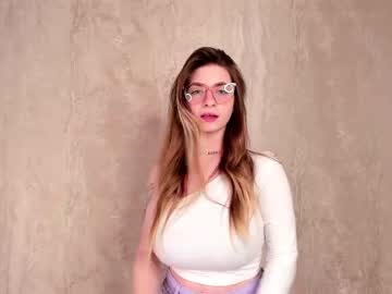 girl
        brenda_rogerss cam image #2324971