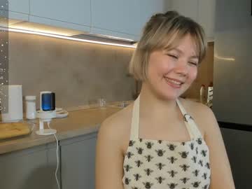 girl
        jettabayse cam image #3671256