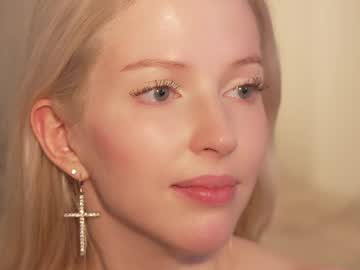 girl
        my_stella cam image #6510655