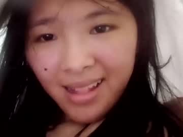 girl
        beckyliu cam image #718238