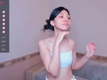 girl
        alwayssmile8 cam image #3037908