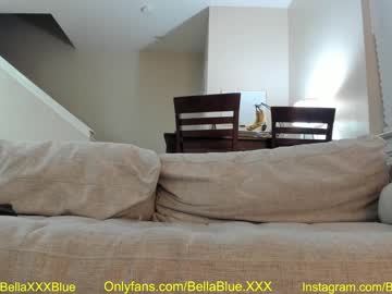 couple
        bellabluexoxo cam image #1313446