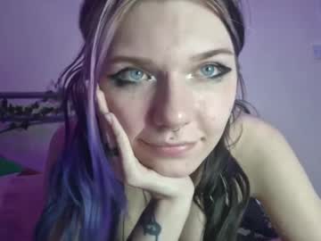 girl
        lizzyylovesick cam image #4284310