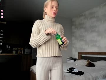 girl
        feraleyes cam image #3010428