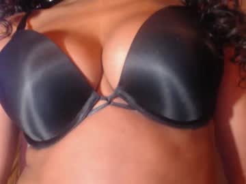 girl
        spiceydoll cam image #625213
