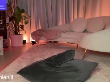 girl
        anniehillofficial_ cam image #3474753