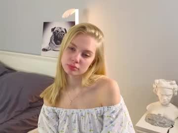 girl
        falinebenny cam image #6004096
