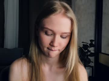 girl
        one_1ove cam image #6547909