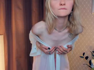 girl
        rose_glasses cam image #4671193
