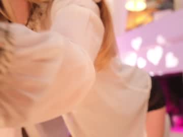 girl
        rikka_moore cam image #4267903