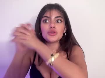 girl
        poutyselena cam image #6563603