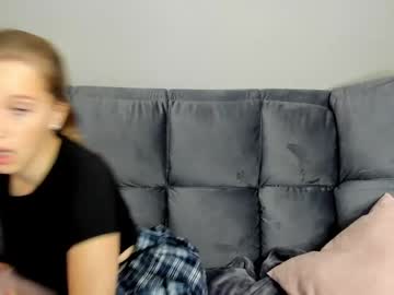 girl
        grace_barton cam image #2111172