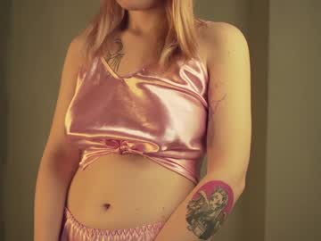 girl
        anna_breach cam image #1918582