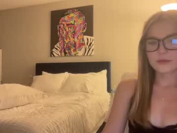 girl
        emilytaylorxo cam image #2735673