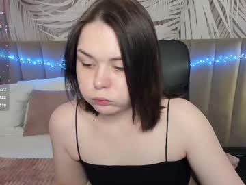 girl
        alli_zi cam image #6349900