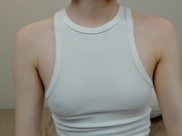 girl
        julianacrosier cam image #3537260