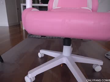 girl
        bailey_eilish cam image #3930656
